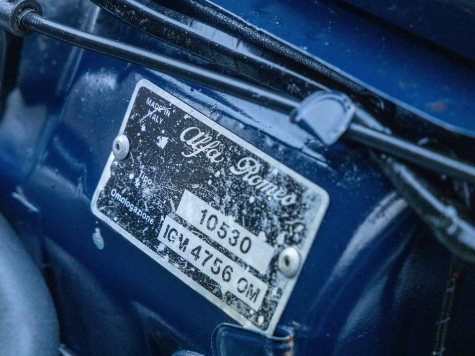 Image 35/50 of Alfa Romeo Giulia GT 1300 Junior (1971)