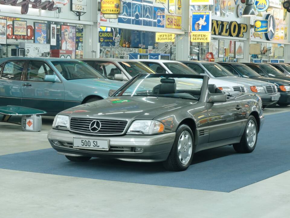 Image 17/50 of Mercedes-Benz SL 500 (1994)