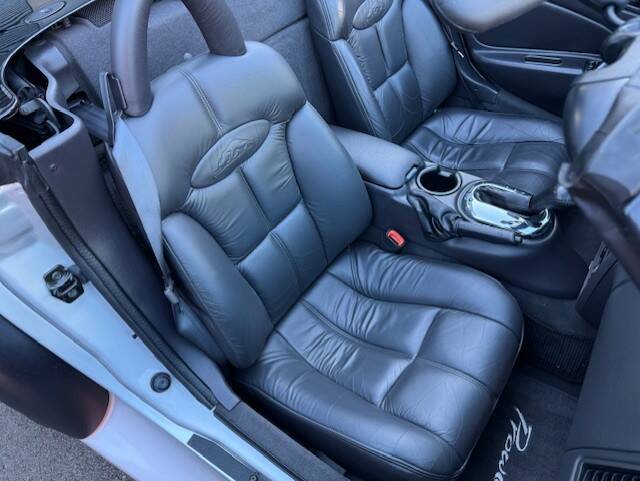 Image 17/27 of Plymouth Prowler (2001)