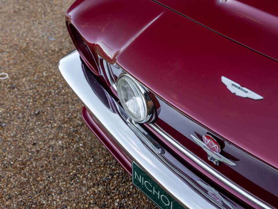 Afbeelding 19/62 van Aston Martin V8 Vantage X-Pack (1987)