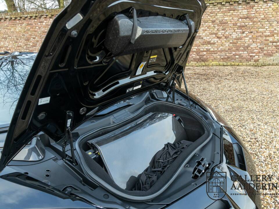 Afbeelding 32/50 van Lamborghini Aventador LP 770-4 SVJ Roadster (2020)