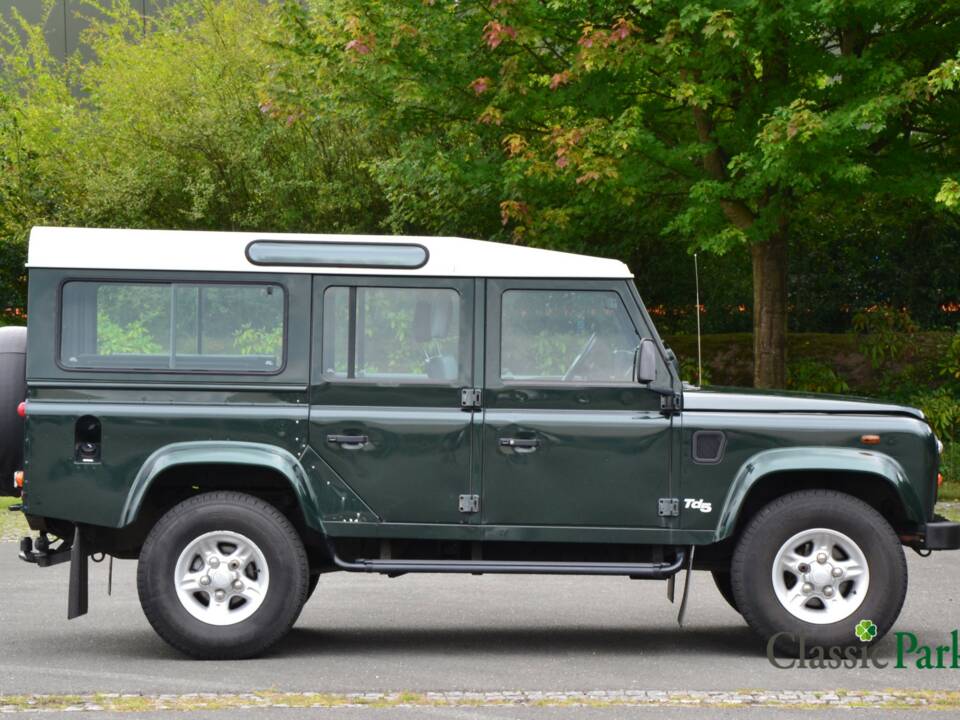 Afbeelding 6/50 van Land Rover Defender 110 Td5 (2000)
