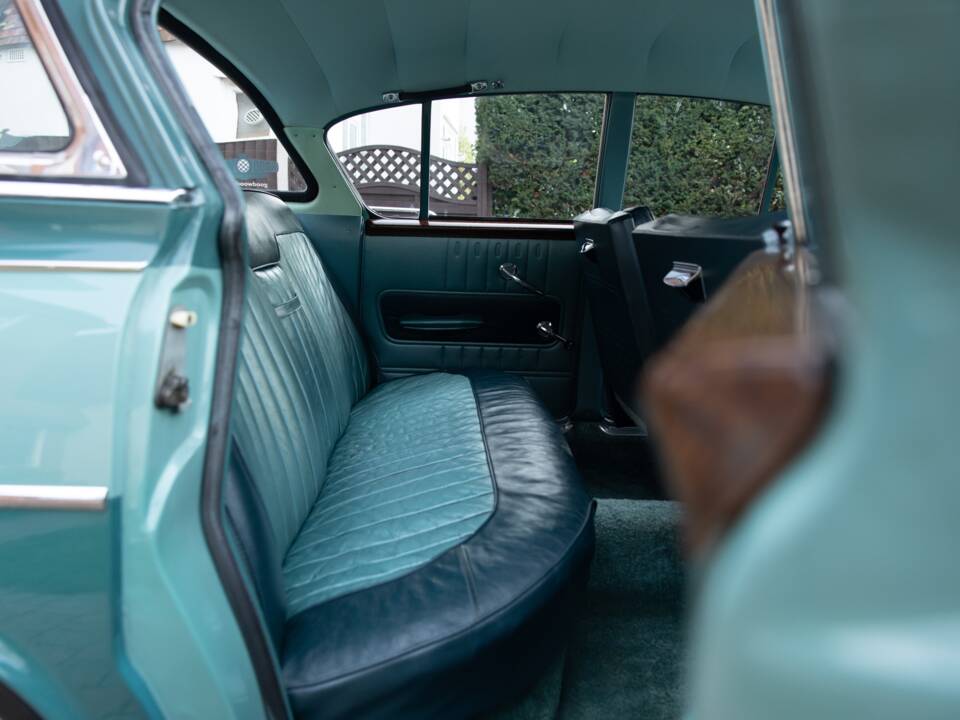 Bild 50/50 von Vauxhall Cresta (1961)