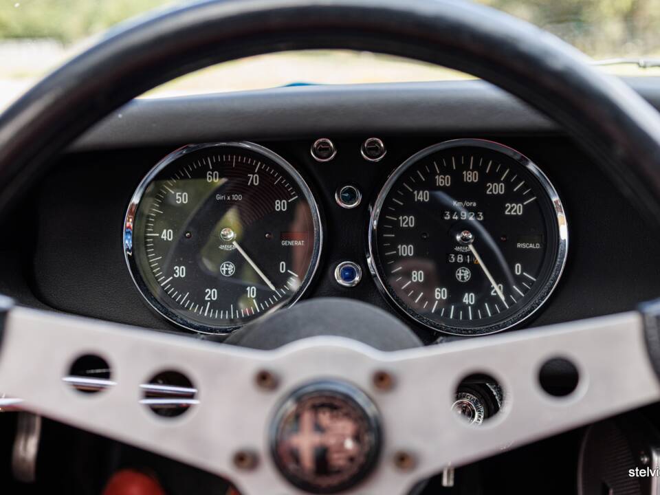 Image 29/45 de Alfa Romeo Junior Zagato GT 1300 (1971)