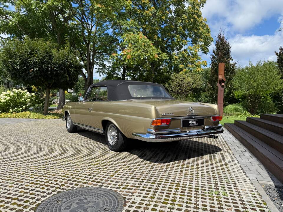 Image 8/39 de Mercedes-Benz 280 SE (1968)