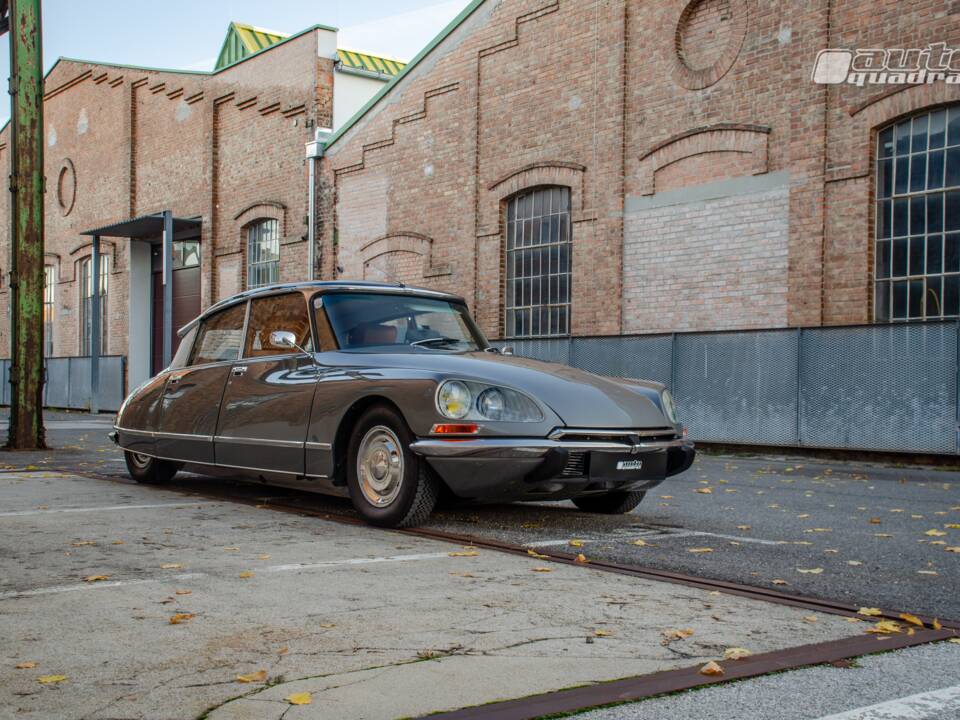 Bild 4/11 von Citroën DS 23 Pallas IE (1974)