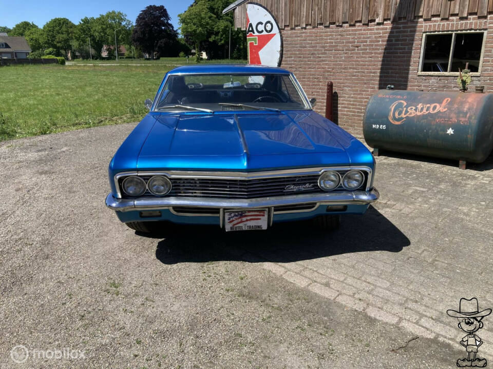 Image 5/45 of Chevrolet Impala Sport Coupe (1967)