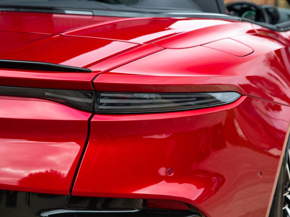 Immagine 40/84 di Aston Martin DBS 770 Ultimate Volante (2023)