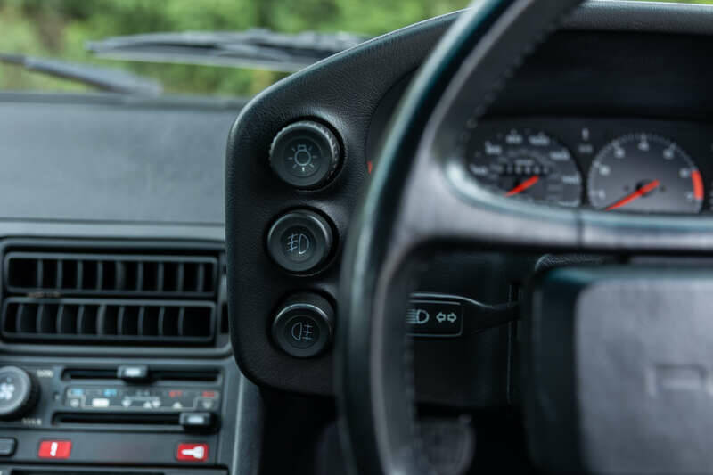 Image 46/50 of Porsche 928 S (1986)