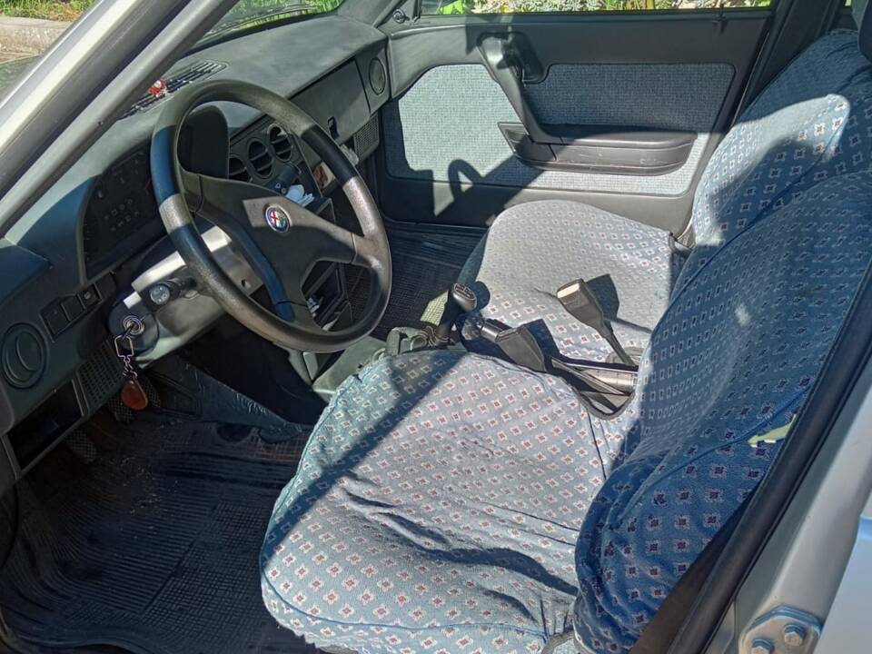 Image 8/12 of Alfa Romeo 33 - 1.3 (1990)