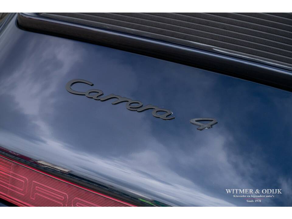 Image 26/33 de Porsche 911 Carrera 4 (1992)