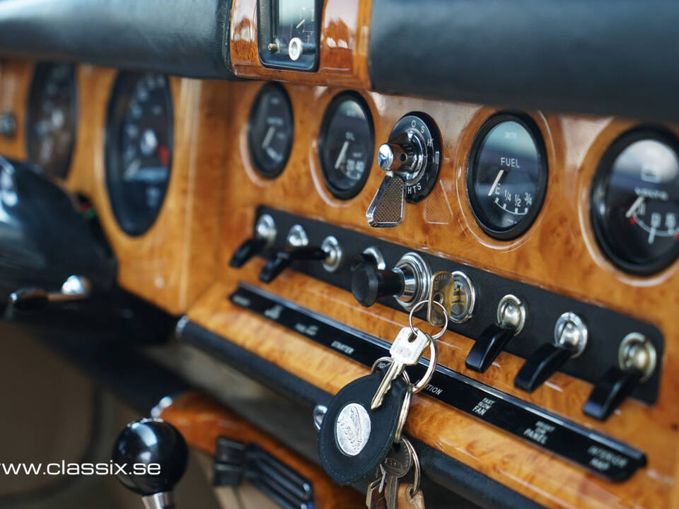 Immagine 25/30 di Jaguar 420 G (1970)