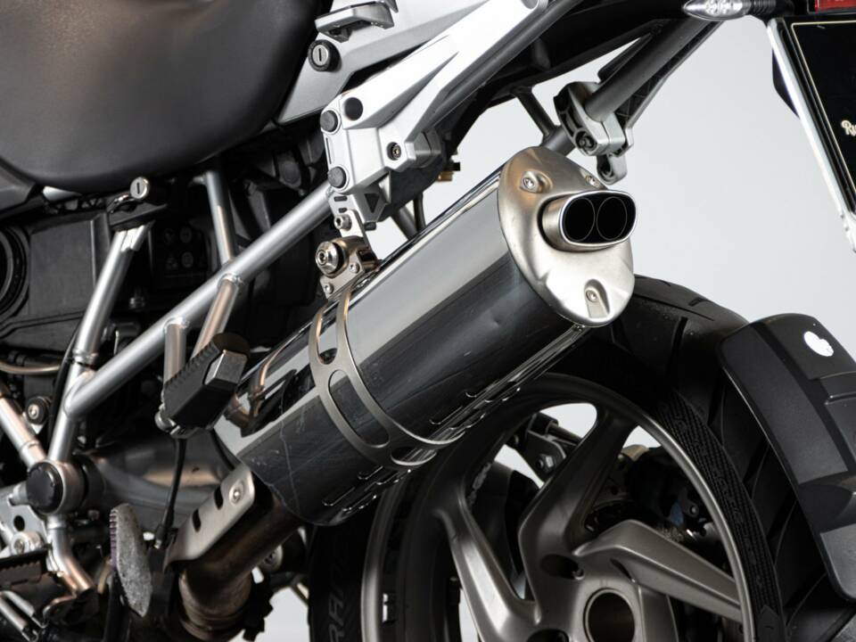 Image 10/50 of BMW DUMMY (2010)