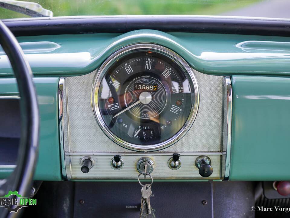 Image 9/34 de Morris Minor 1000 Traveller (1971)