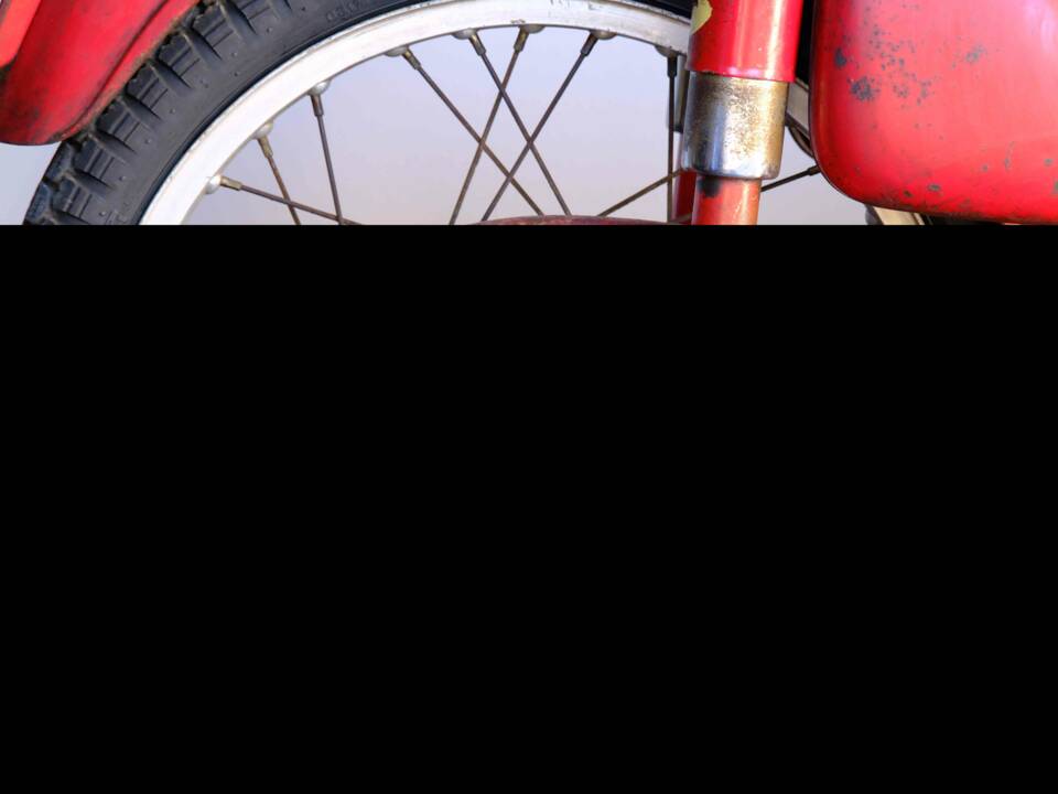 Image 11/83 of MV Agusta 175 CS Sport Disco Volante (1955)