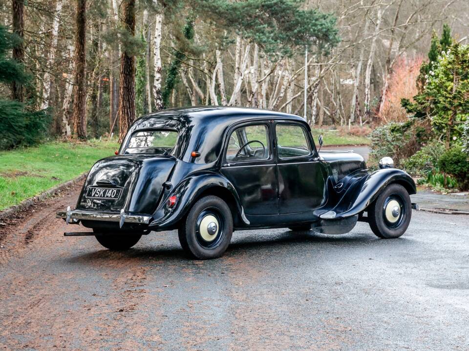 Immagine 14/37 di Citroën Traction Avant 11 BL (1955)