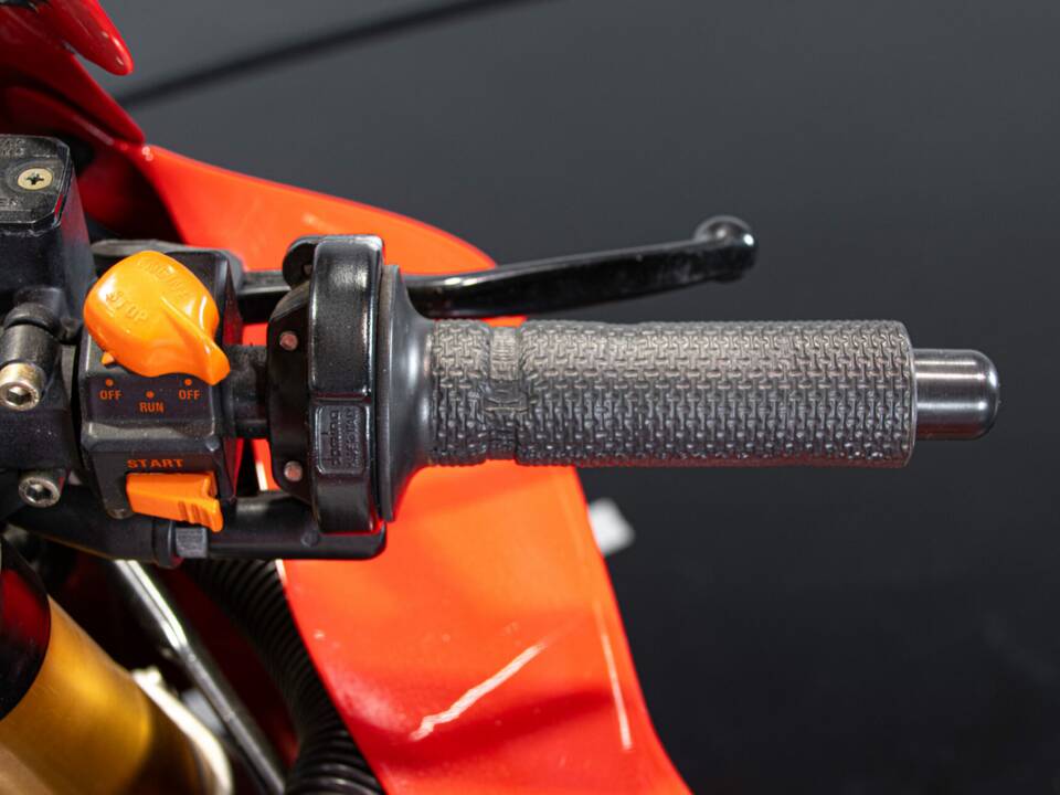 Image 42/50 of Ducati DUMMY (1990)