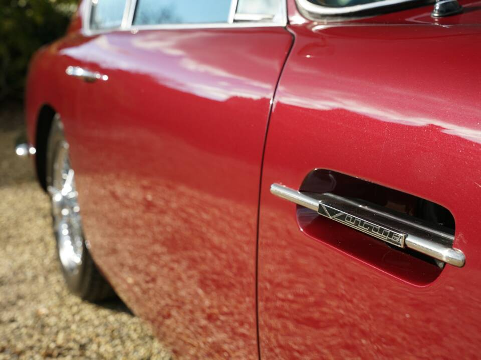 Bild 39/50 von Aston Martin DB 6 Vantage (1966)