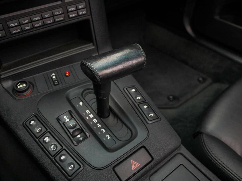 Imagen 27/28 de BMW 325i (1994)