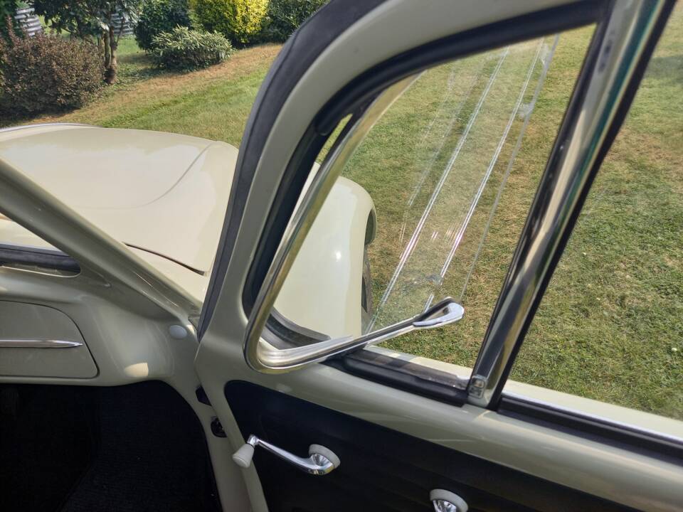 Image 35/137 of Volkswagen Beetle 1200 (1965)