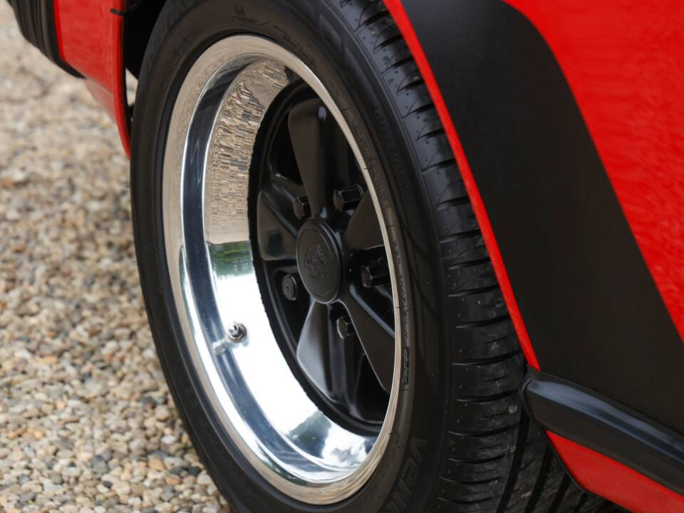 Image 45/50 of Porsche 911 Carrera 3.2 (1988)