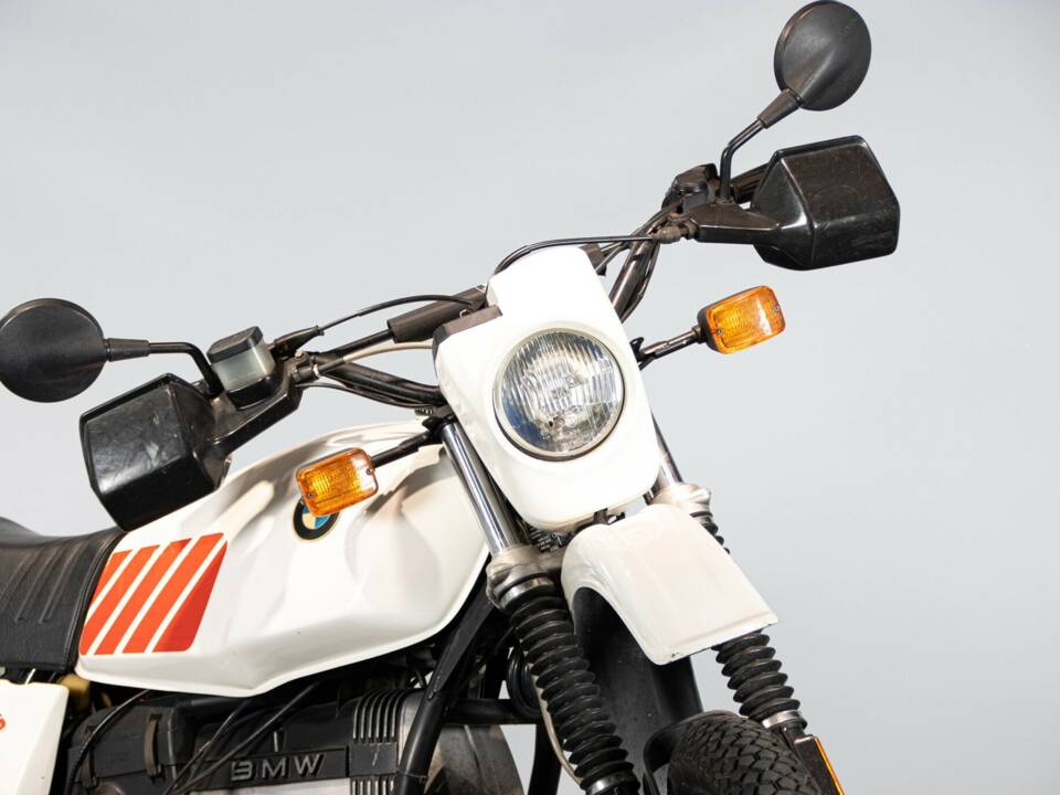 Image 32/50 of BMW R 65 GS (1989)