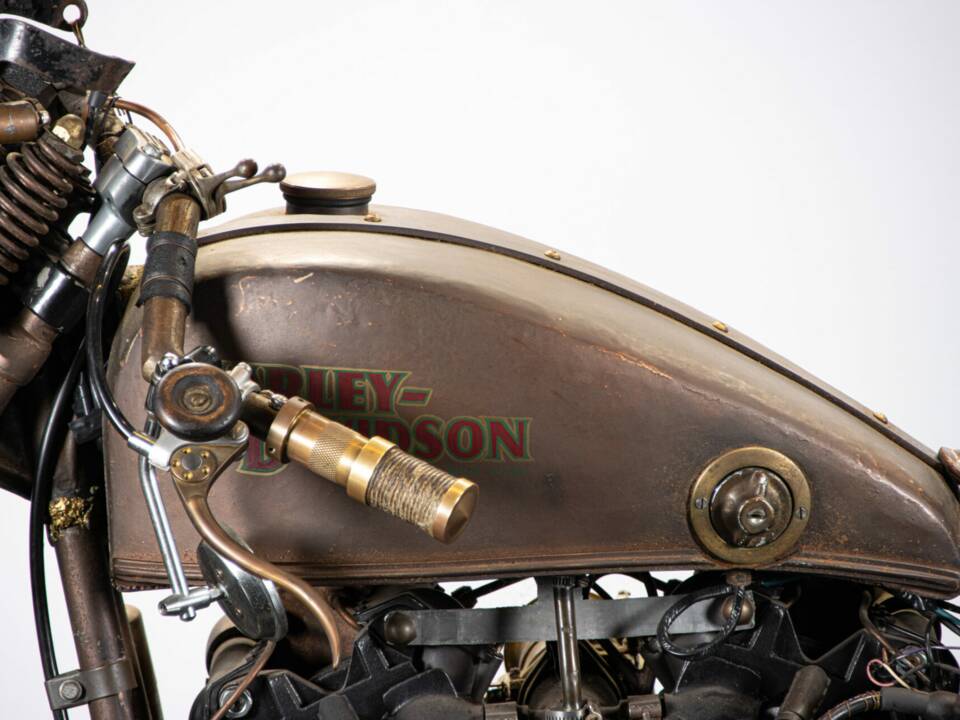 Image 30/50 of Harley-Davidson FXSTC 1340 Softail Custom (1989)