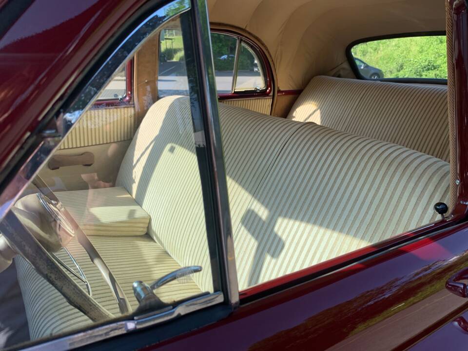 Bild 8/16 von Kaiser K 100 Special Sedan (1947)