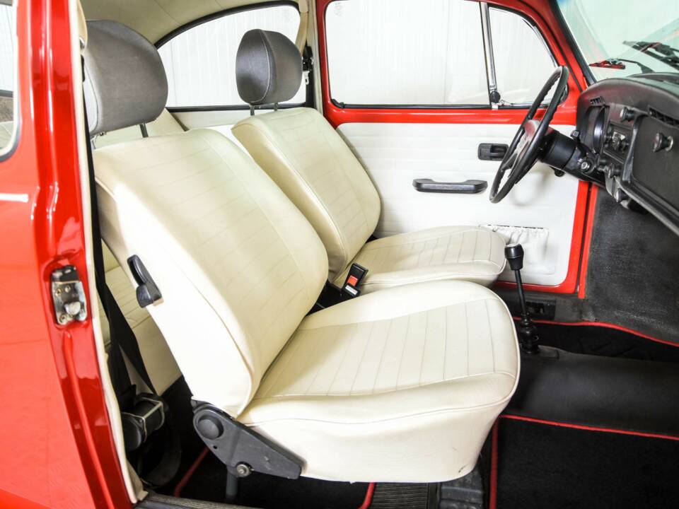 Image 16/50 of Volkswagen Beetle 1200 "Jeans Bug" (1983)
