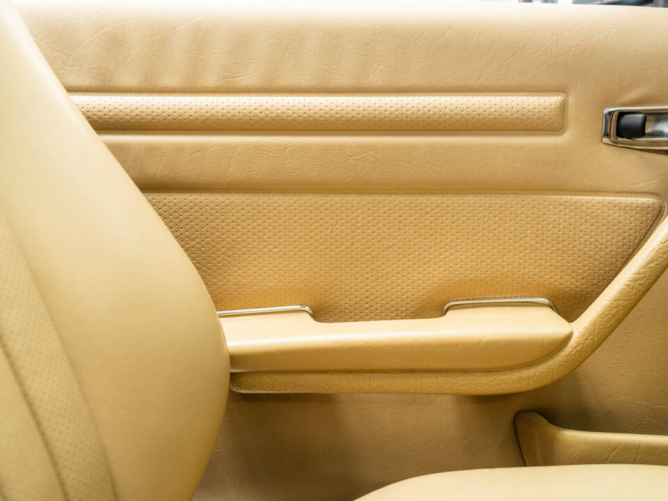 Image 28/59 of Mercedes-Benz 300 SL (1989)