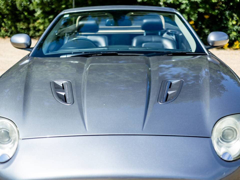 Image 13/50 de Jaguar XKR (2007)