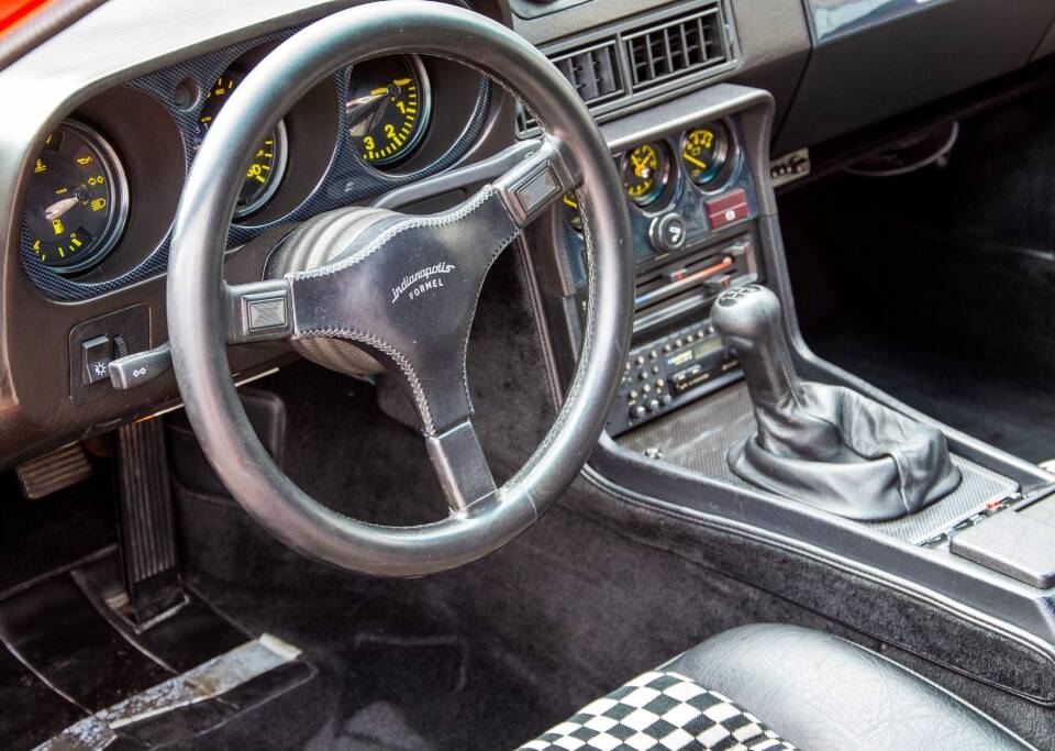 Image 15/22 of Porsche 944 (1982)
