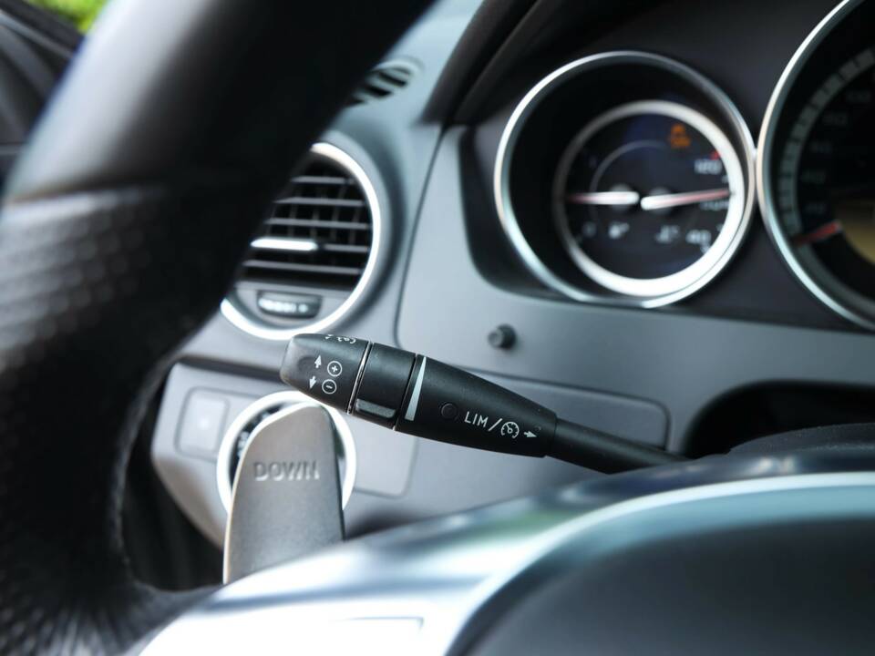 Bild 49/50 von Mercedes-Benz C 63 AMG (2012)