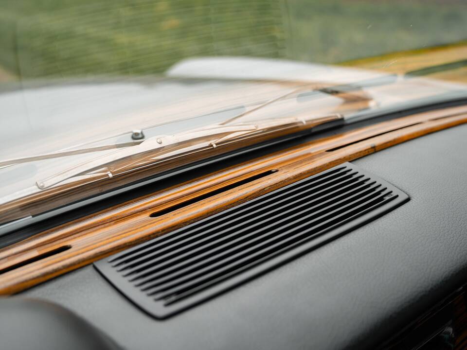 Image 43/50 of Mercedes-Benz 300 SEL 6.3 (1970)