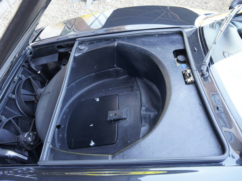 Image 15/50 of Ferrari 328 GTS (1987)