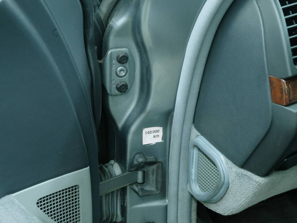Bild 44/50 von Mercedes-Benz 300 SE (1992)