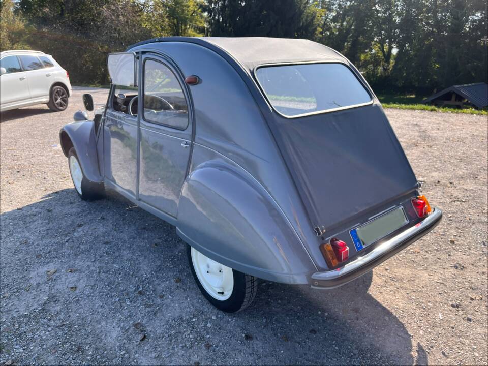 Image 2/13 of Citroën 2 CV (1958)