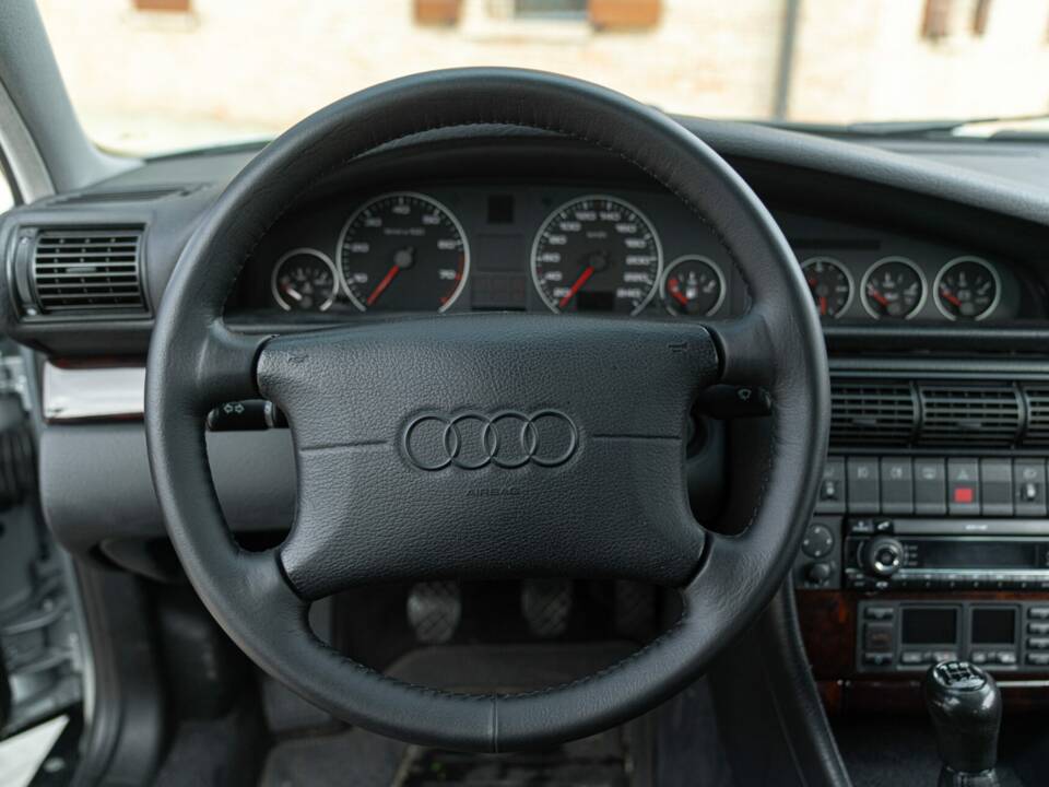 Bild 43/50 von Audi A6 Avant 2.0 quattro (1995)