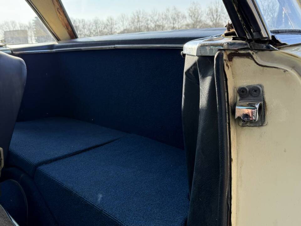 Image 21/31 de Mercedes-Benz 250 SL (1967)