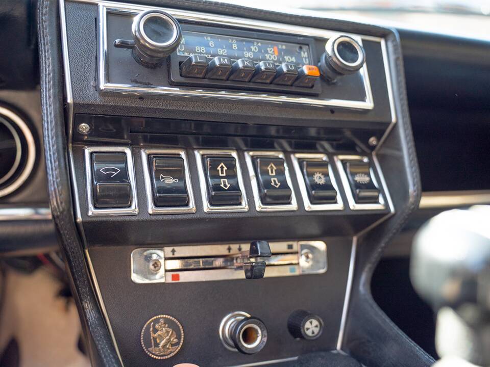 Image 36/50 de Alfa Romeo Montreal (1971)