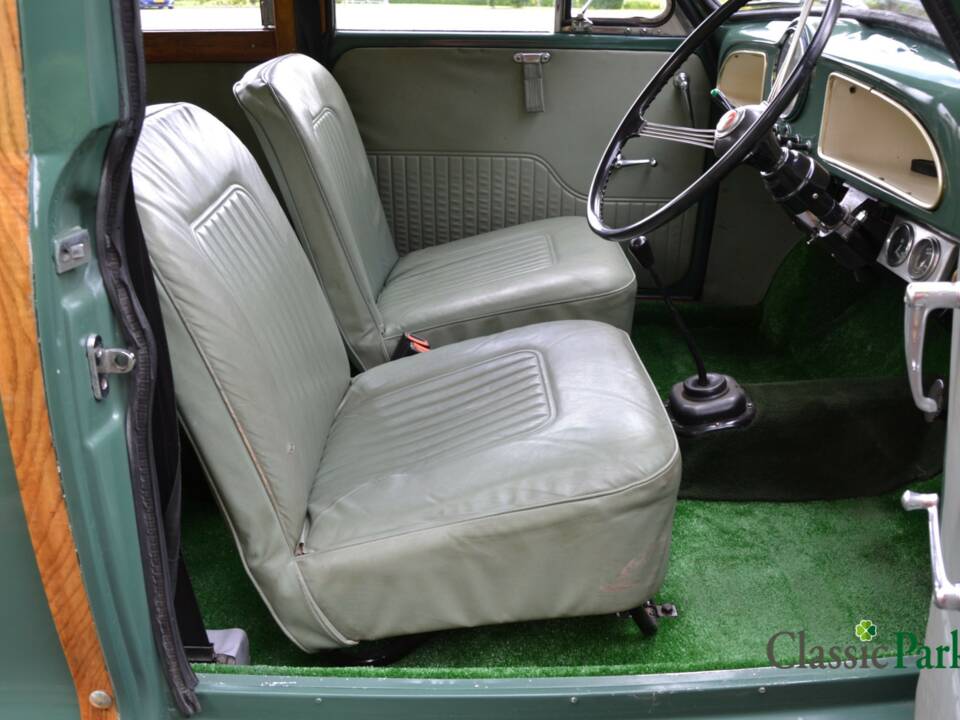 Image 9/50 of Morris Minor 1000 Traveller (1964)