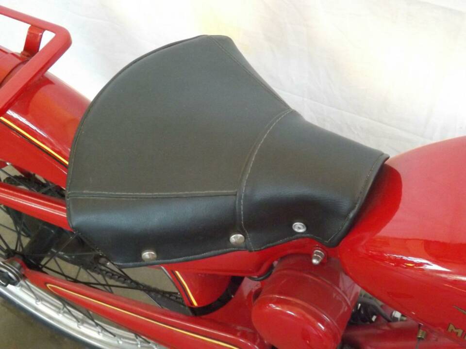 Image 25/50 de Moto Guzzi Cardellino 65 (1955)