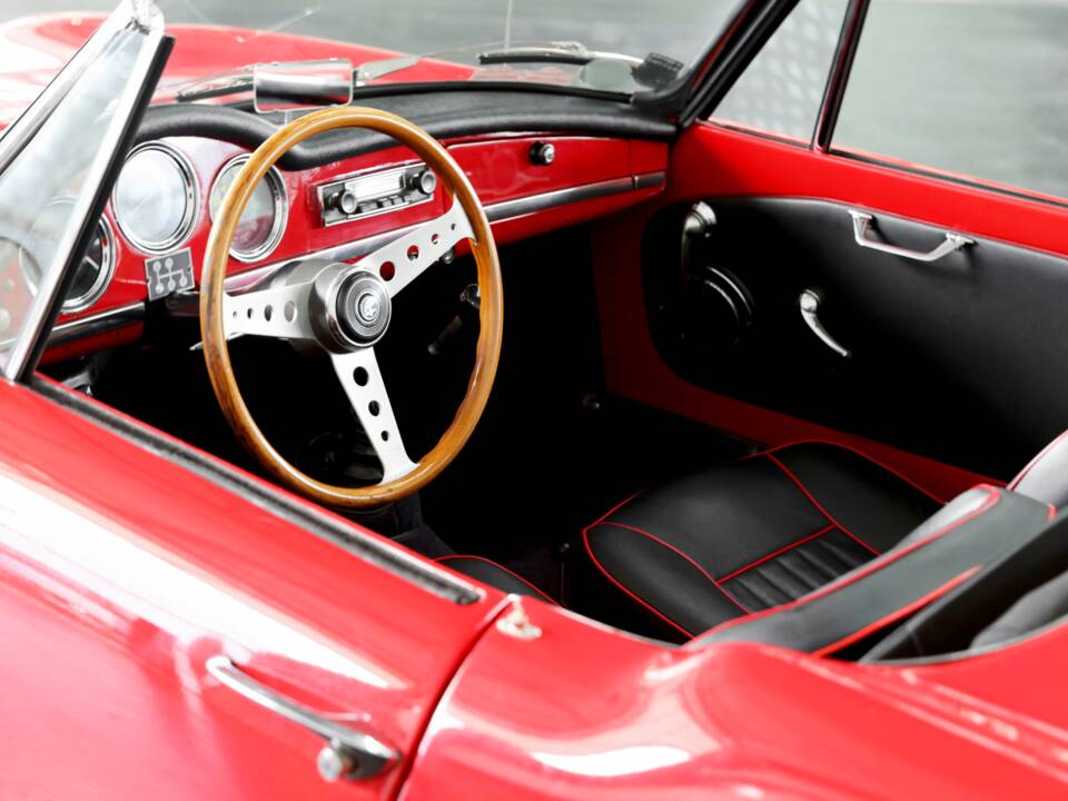 Image 24/50 of Alfa Romeo Giulietta Spider (1962)