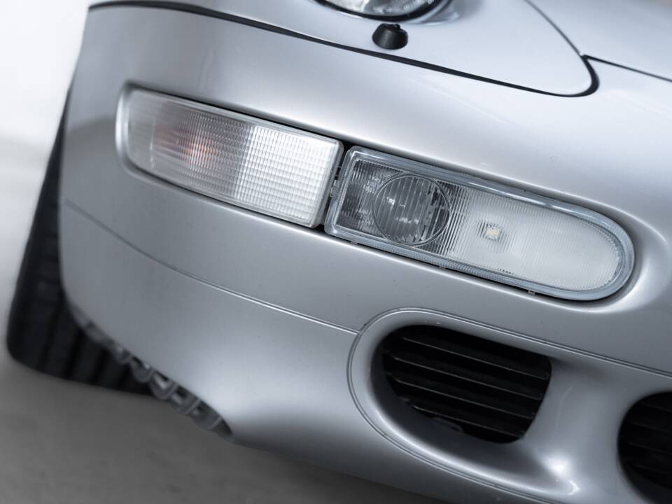 Bild 26/39 von Porsche 911 Carrera 4S (1997)