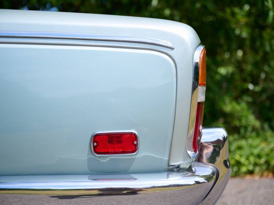 Image 13/46 of Rolls-Royce Silver Shadow I (1974)
