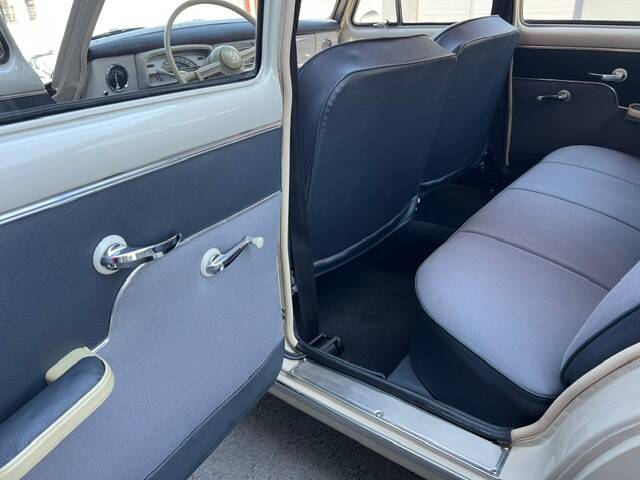 Bild 25/29 von Peugeot 403 (1959)