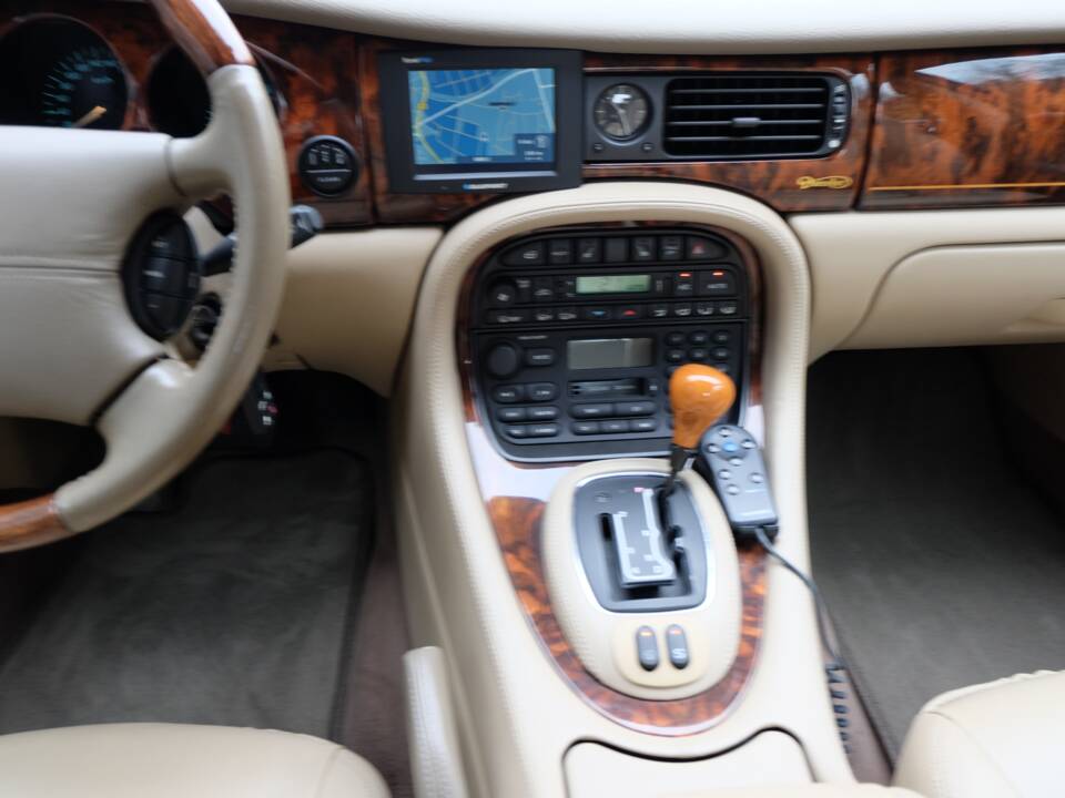 Image 31/60 de Daimler Super V8 (2000)