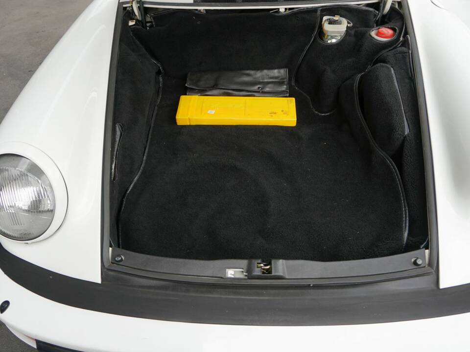 Bild 51/51 von Porsche 911 Carrera 3.2 (1986)