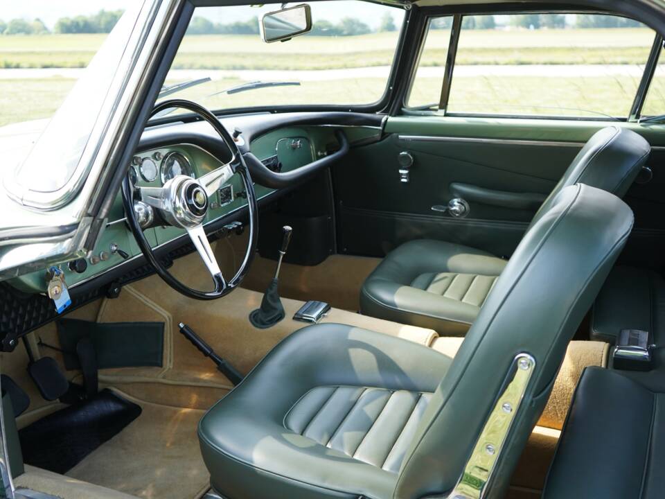 Image 8/75 of Maserati 3500 GT Touring (1961)