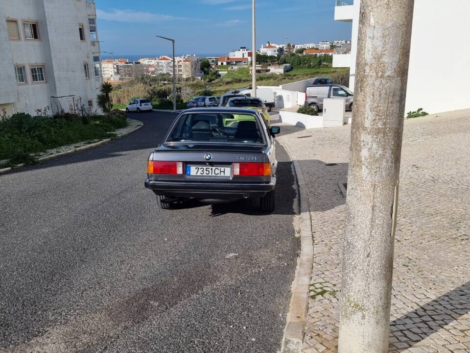 Image 45/100 of BMW 323i (1984)